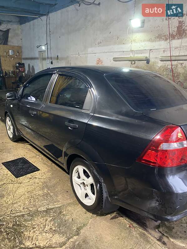 Седан Chevrolet Aveo 2008 в Киеве
