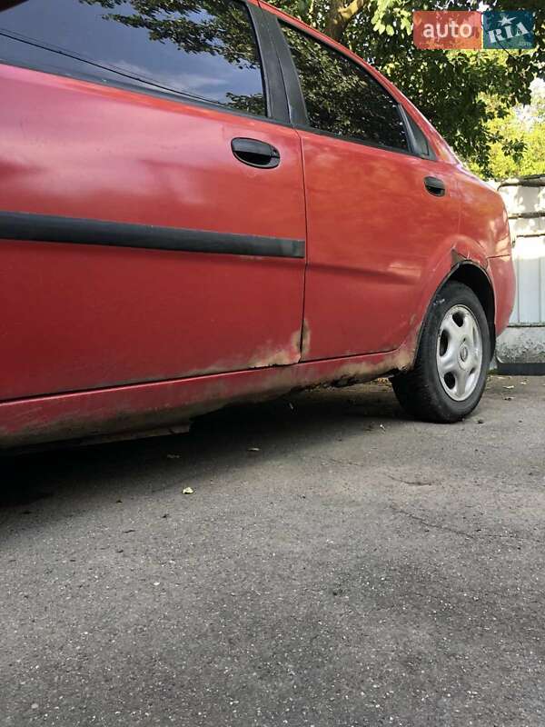 Седан Chevrolet Aveo 2005 в Калинівці