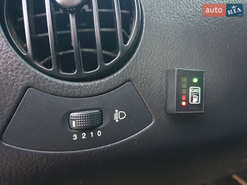 Седан Chevrolet Aveo 2006 в Киеве