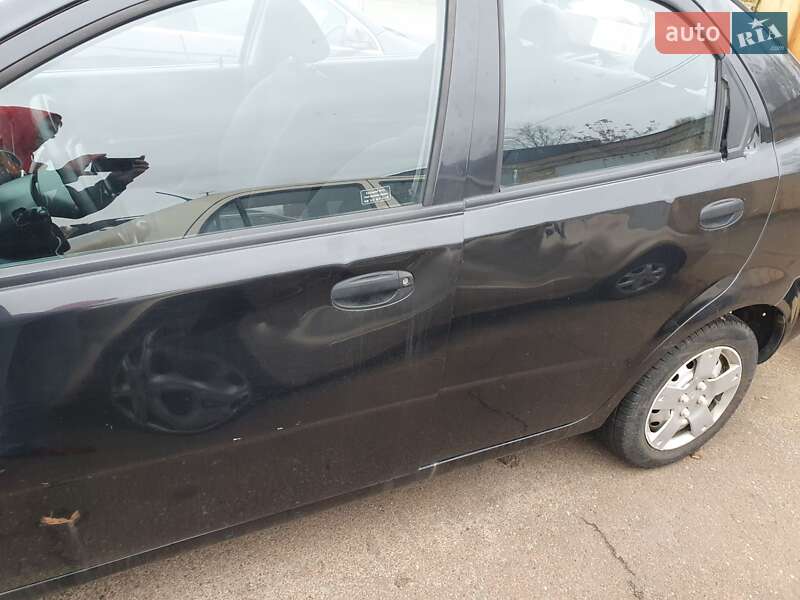 Седан Chevrolet Aveo 2006 в Киеве