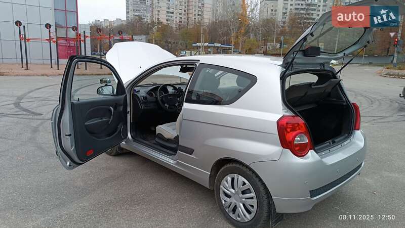 Хэтчбек Chevrolet Aveo 2008 в Харькове