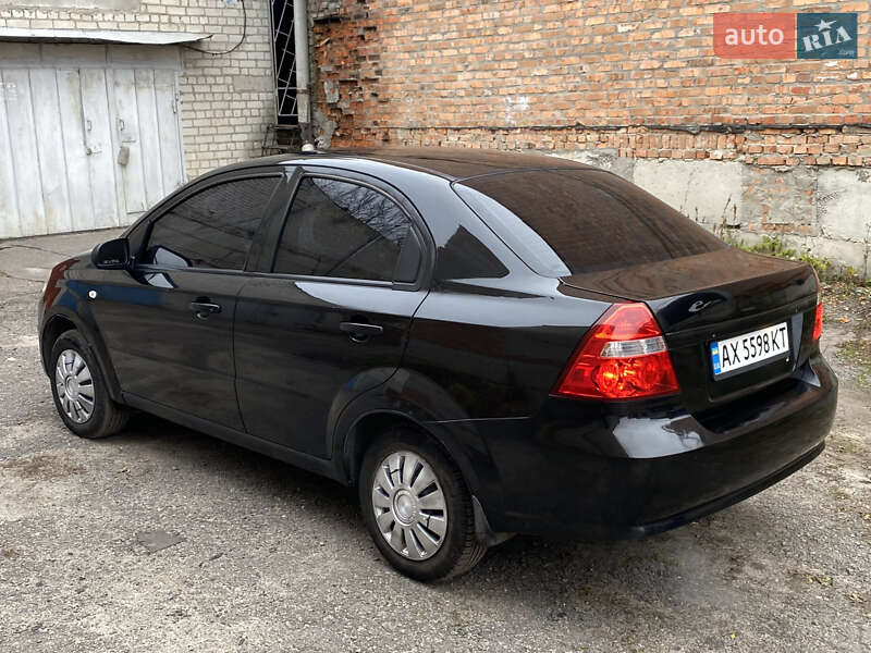 Седан Chevrolet Aveo 2007 в Харькове