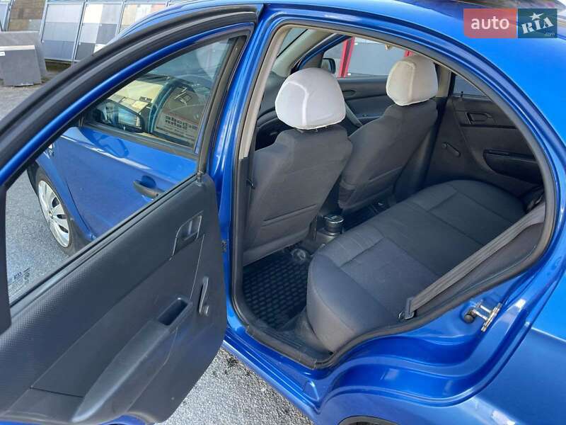 Седан Chevrolet Aveo 2008 в Полтаве
