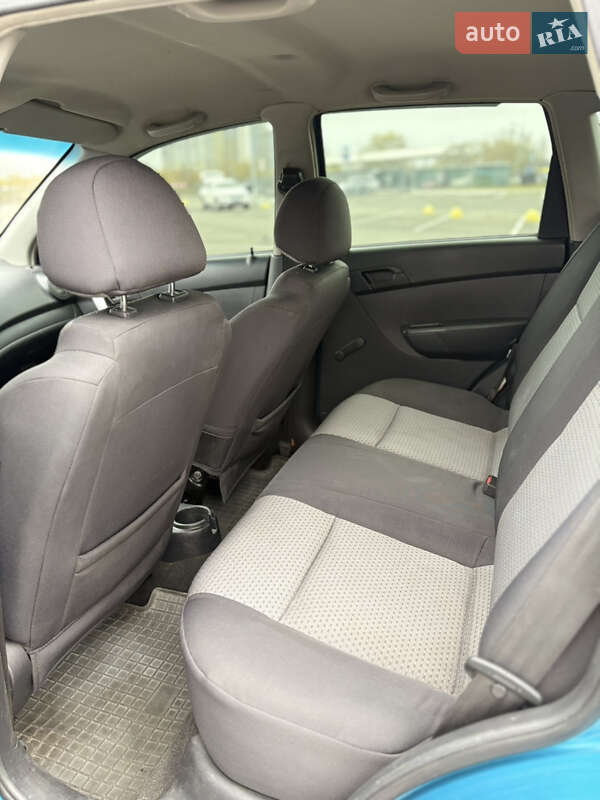 Хетчбек Chevrolet Aveo 2008 в Києві фото 11 Хетчбек Chevrolet Aveo 2008 в Києві