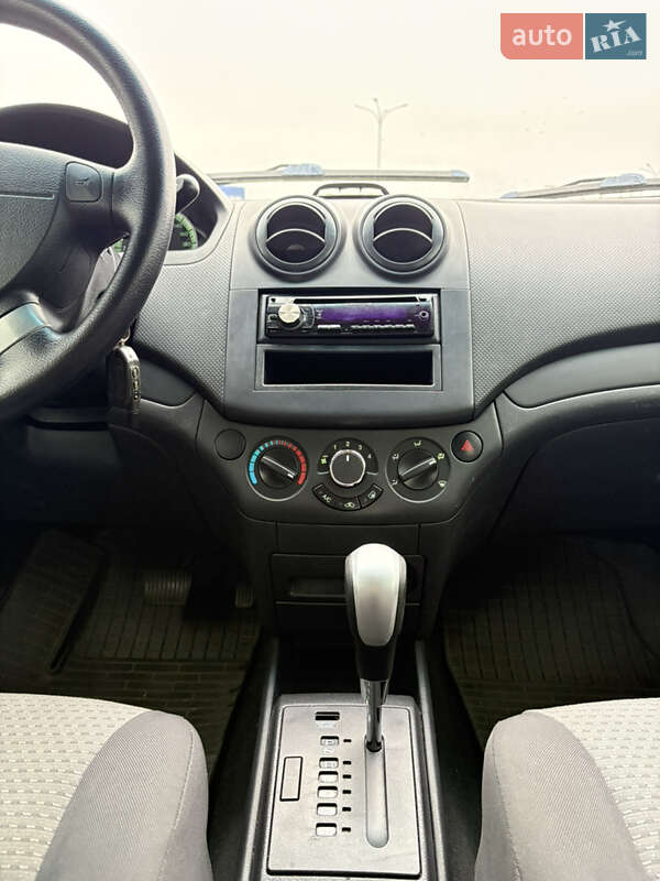 Хетчбек Chevrolet Aveo 2008 в Києві фото 17 Хетчбек Chevrolet Aveo 2008 в Києві
