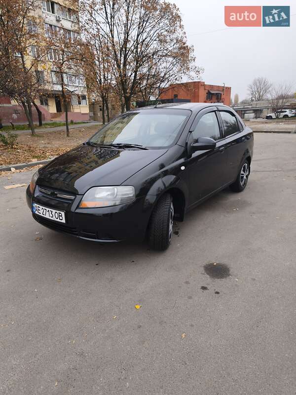 Седан Chevrolet Aveo 2006 в Днепре