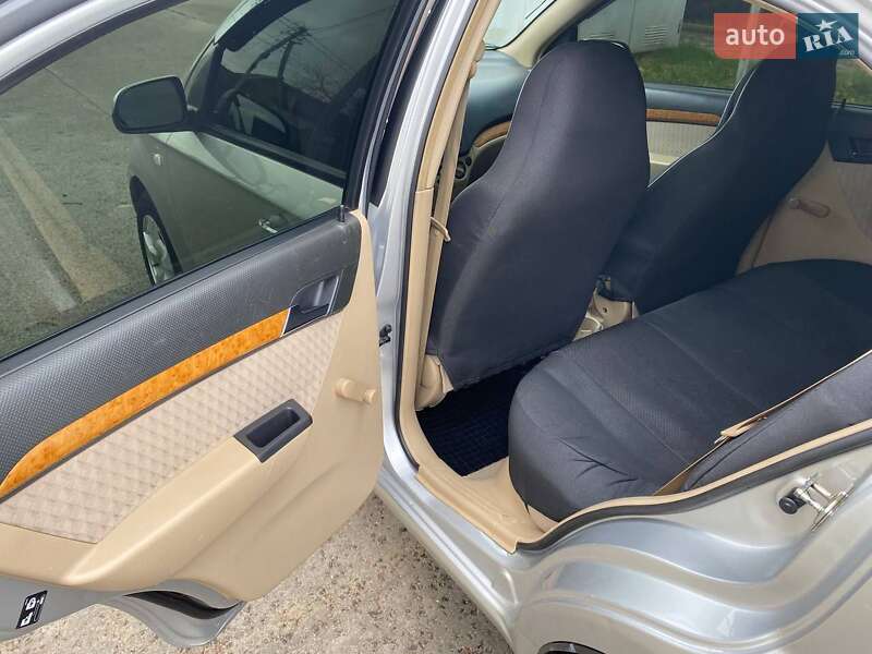 Седан Chevrolet Aveo 2007 в Миколаєві