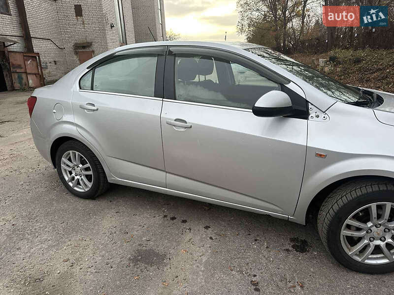 Седан Chevrolet Aveo 2012 в Харкові
