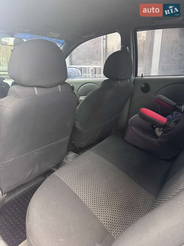 Седан Chevrolet Aveo 2004 в Дніпрі фото 12 Седан Chevrolet Aveo 2004 в Дніпрі