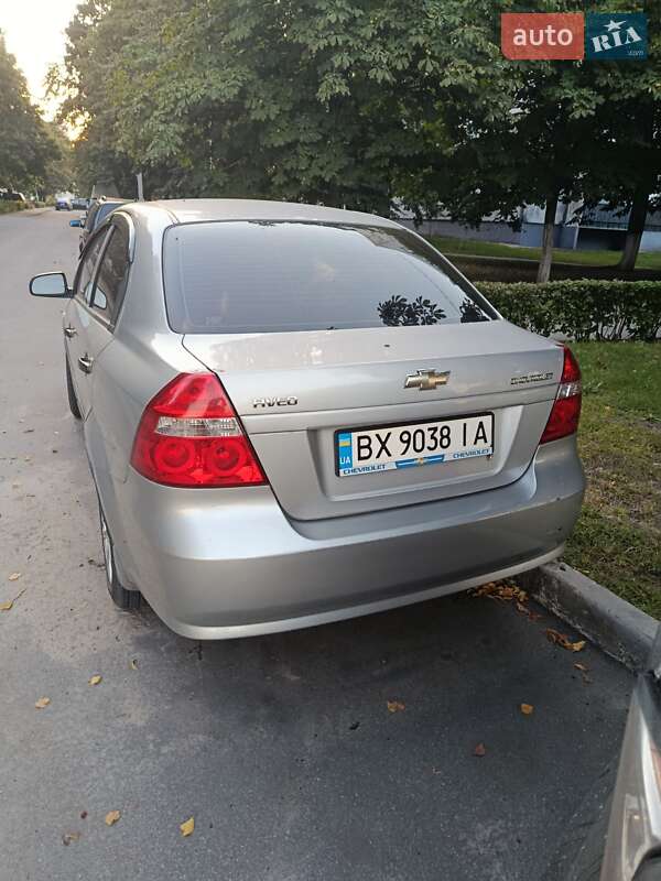 Седан Chevrolet Aveo 2006 в Нетешине