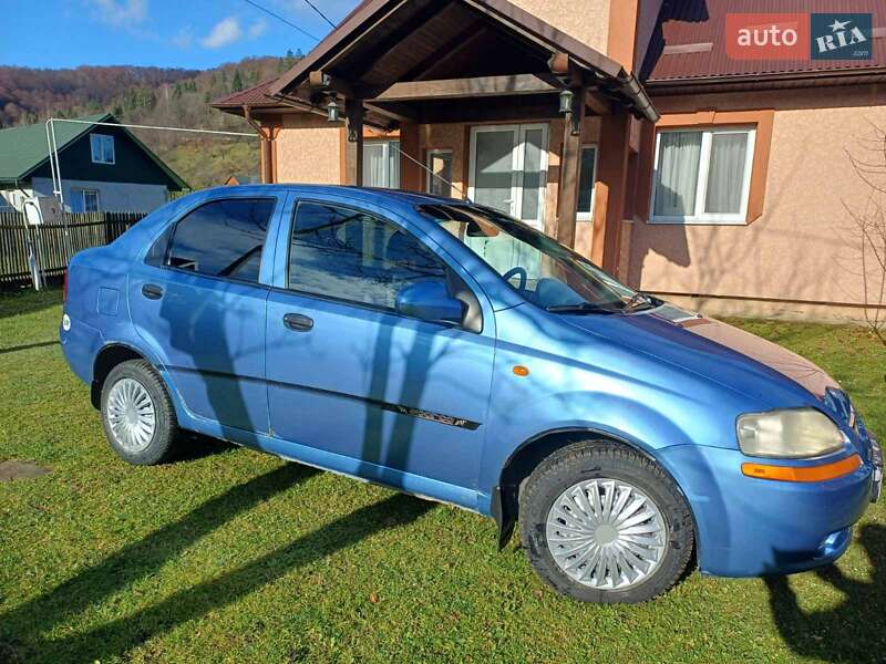 Седан Chevrolet Aveo 2005 в Косові