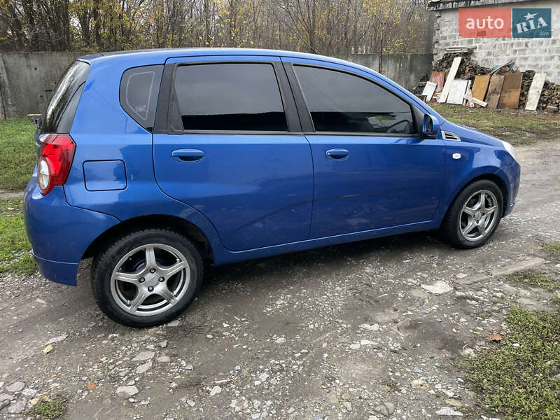 Хэтчбек Chevrolet Aveo 2008 в Желтых Водах