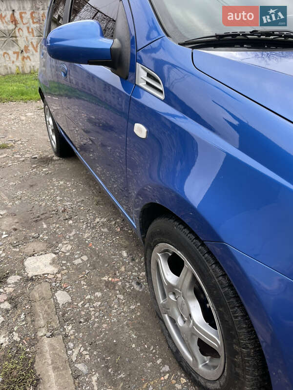 Хэтчбек Chevrolet Aveo 2008 в Желтых Водах