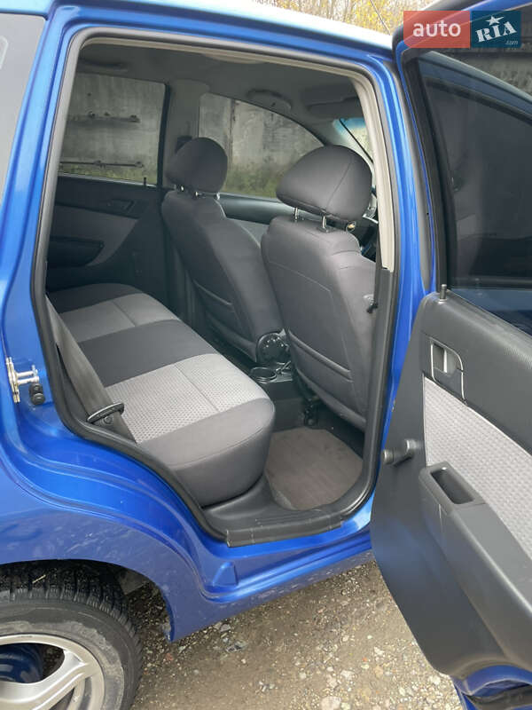 Хэтчбек Chevrolet Aveo 2008 в Желтых Водах