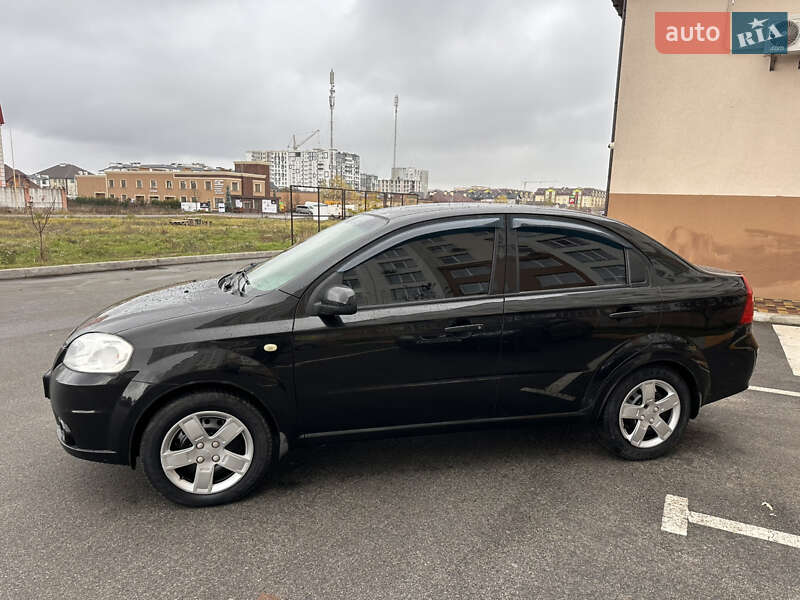 Седан Chevrolet Aveo 2007 в Києві