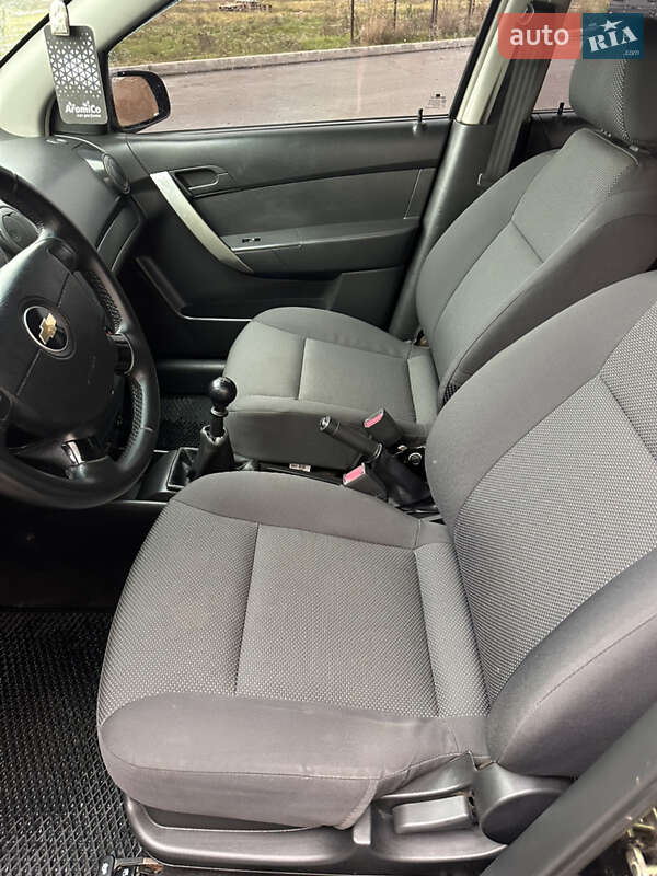 Седан Chevrolet Aveo 2007 в Києві