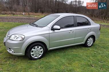 Седан Chevrolet Aveo 2008 в Валках