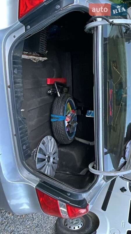 Седан Chevrolet Aveo 2006 в Тернополе