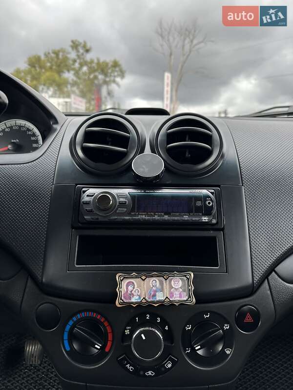 Седан Chevrolet Aveo 2007 в Белогородке