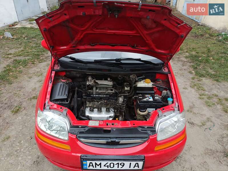 Седан Chevrolet Aveo 2004 в Житомире