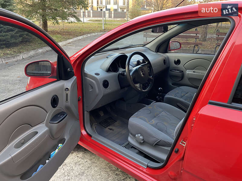 Седан Chevrolet Aveo 2005 в Нетішині