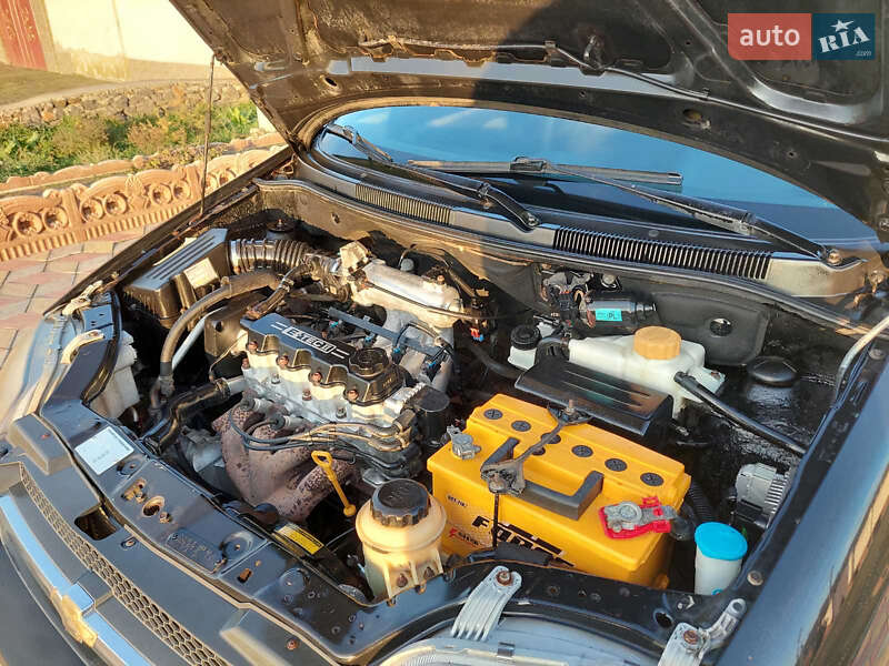 Седан Chevrolet Aveo 2006 в Николаеве фото 12 Седан Chevrolet Aveo 2006 в Николаеве