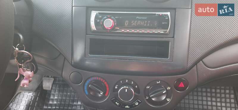 Седан Chevrolet Aveo 2007 в Киеве фото 15 Седан Chevrolet Aveo 2007 в Киеве