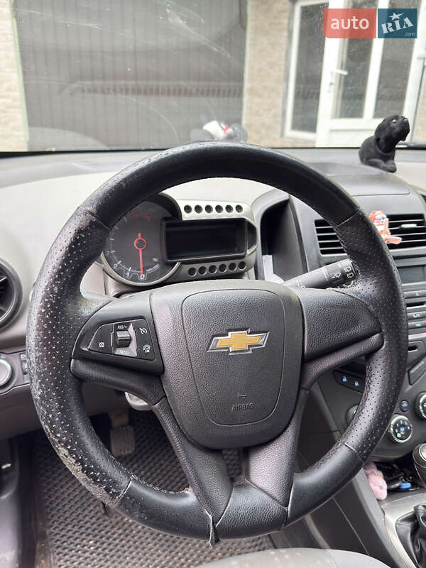 Хэтчбек Chevrolet Aveo 2012 в Ивано-Франковске