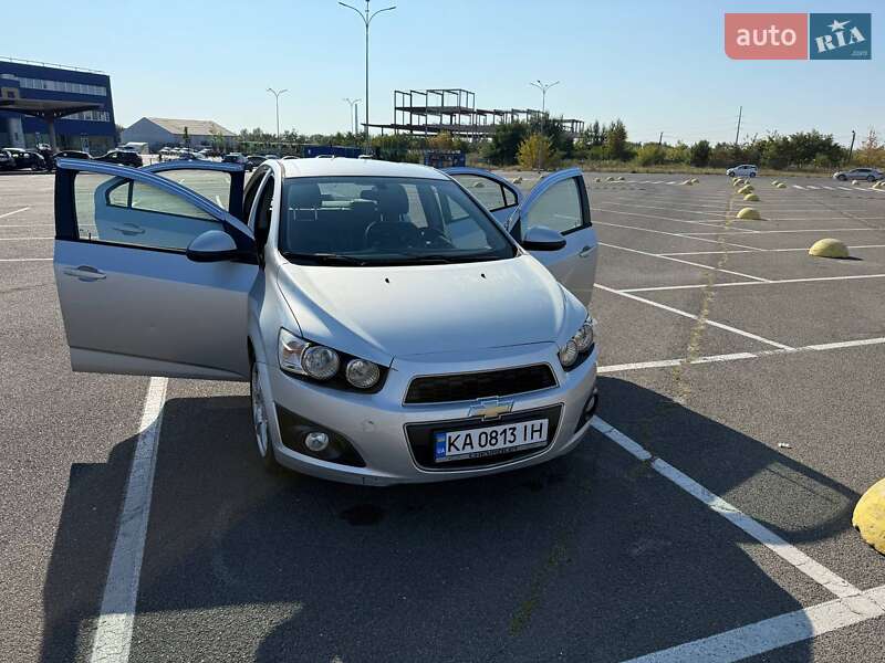 Седан Chevrolet Aveo 2012 в Киеве фото 5 Седан Chevrolet Aveo 2012 в Киеве