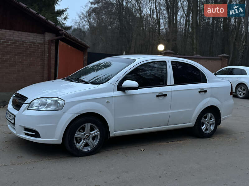 Седан Chevrolet Aveo 2006 в Львове