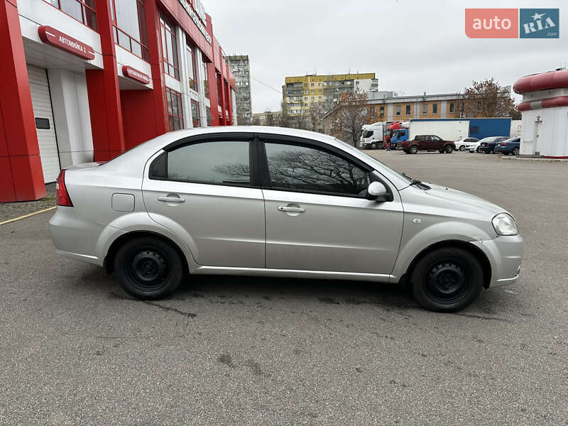 Седан Chevrolet Aveo 2007 в Днепре