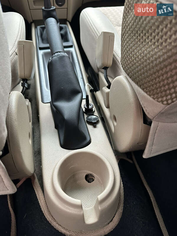 Седан Chevrolet Aveo 2007 в Днепре