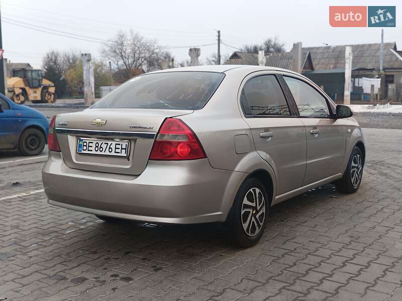 Седан Chevrolet Aveo 2007 в Новому Бузі
