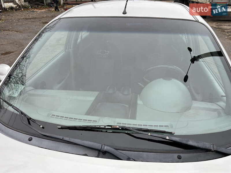 Седан Chevrolet Aveo 2005 в Подольске