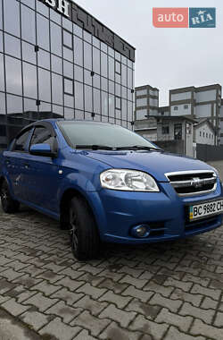 Седан Chevrolet Aveo 2010 в Львове