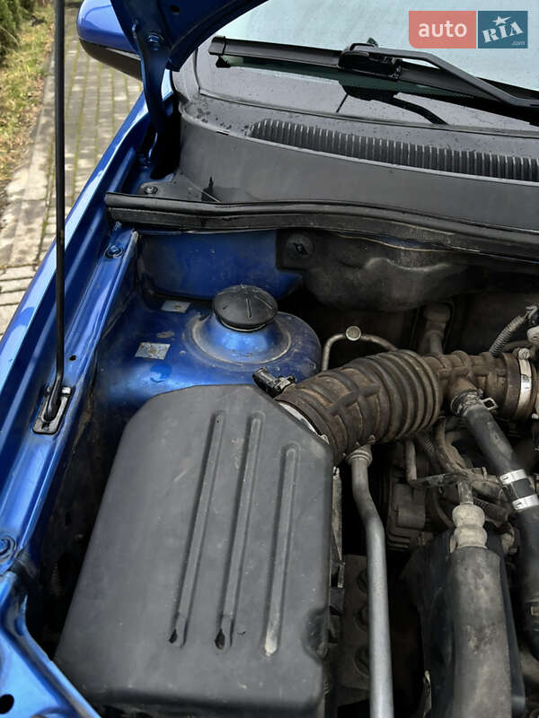 Седан Chevrolet Aveo 2010 в Львове