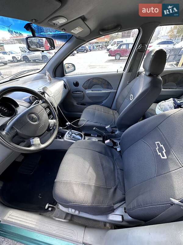 Хэтчбек Chevrolet Aveo 2005 в Днепре