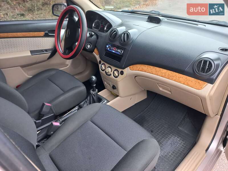 Седан Chevrolet Aveo 2008 в Шостке