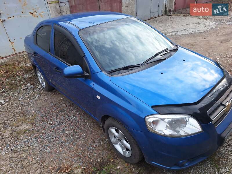 Седан Chevrolet Aveo 2011 в Киеве