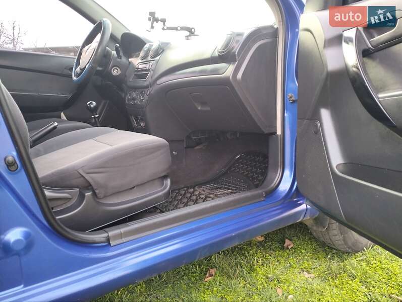 Седан Chevrolet Aveo 2007 в Николаеве