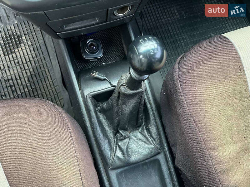 Седан Chevrolet Aveo 2006 в Львове