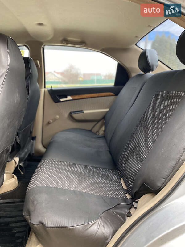 Седан Chevrolet Aveo 2007 в Дунаевцах