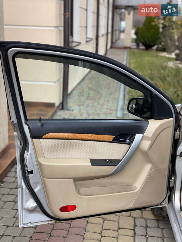 Седан Chevrolet Aveo 2007 в Дунаевцах