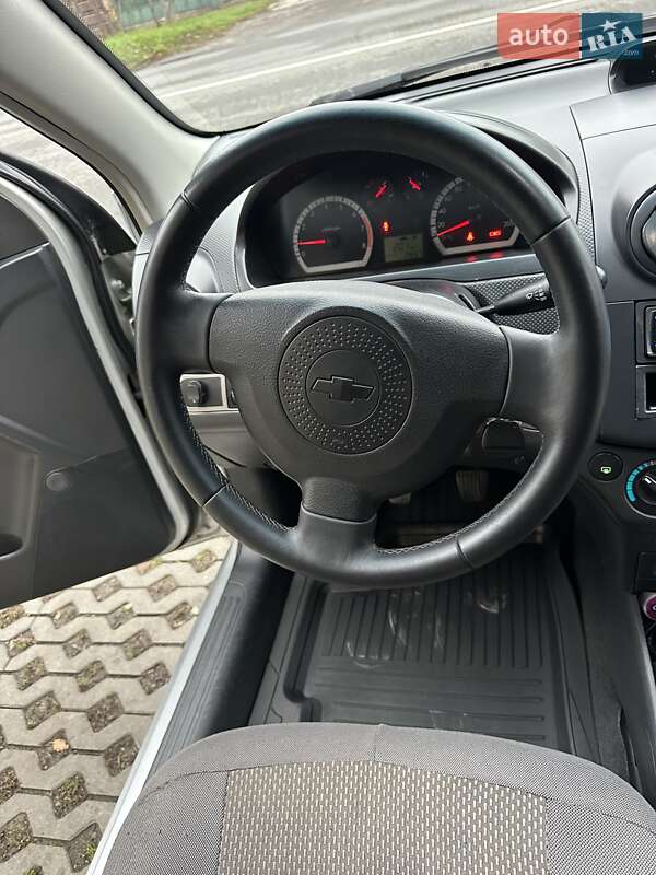 Седан Chevrolet Aveo 2008 в Харкові
