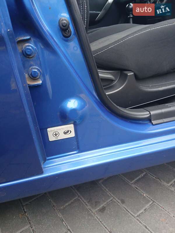 Хетчбек Chevrolet Aveo 2008 в Дніпрі