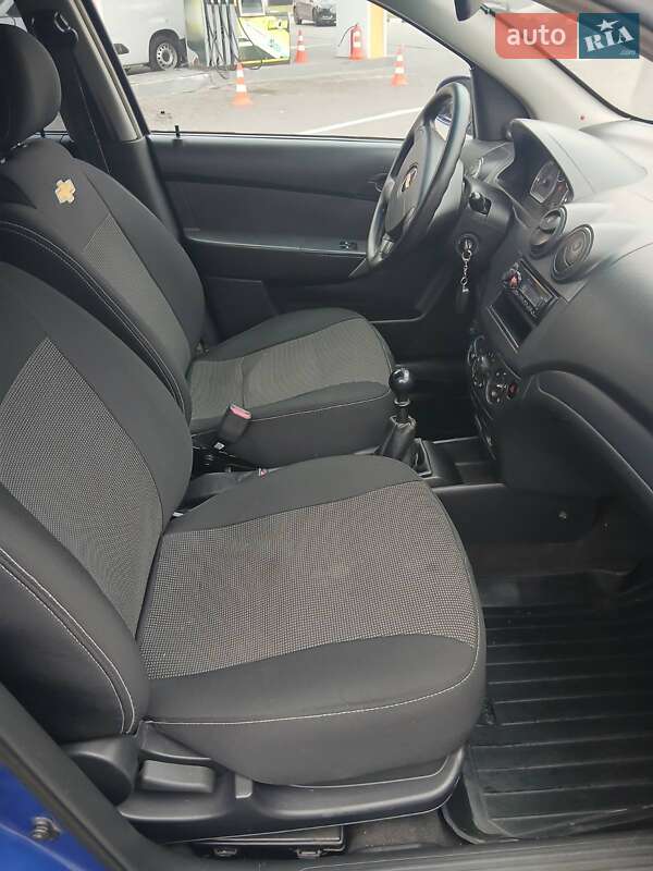 Хетчбек Chevrolet Aveo 2008 в Дніпрі