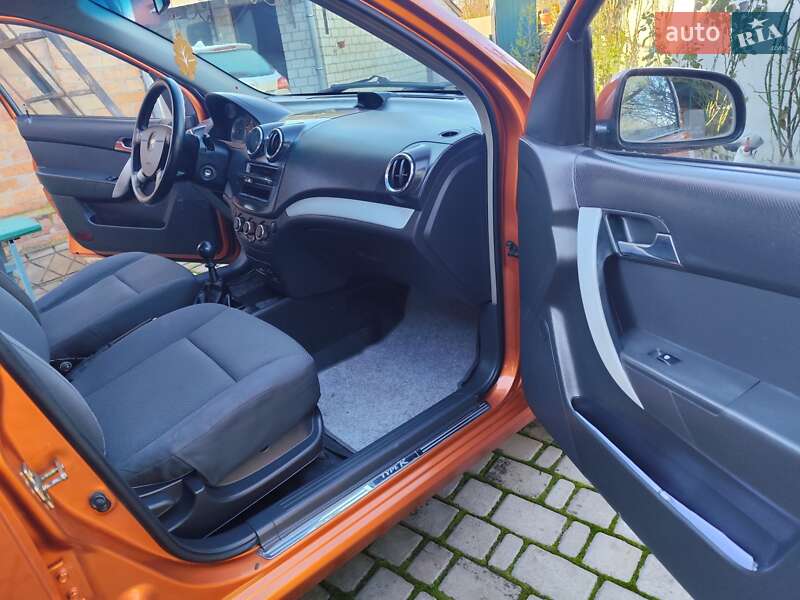 Седан Chevrolet Aveo 2006 в Бердичеві