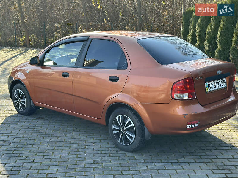 Седан Chevrolet Aveo 2006 в Львове
