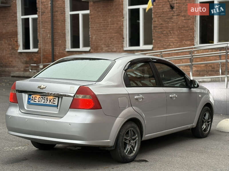 Седан Chevrolet Aveo 2008 в Днепре