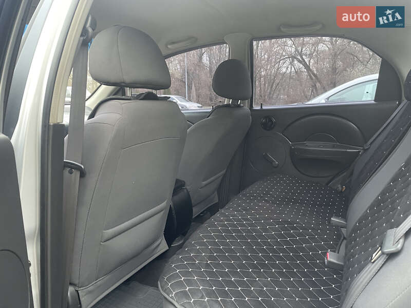 Седан Chevrolet Aveo 2005 в Сумах